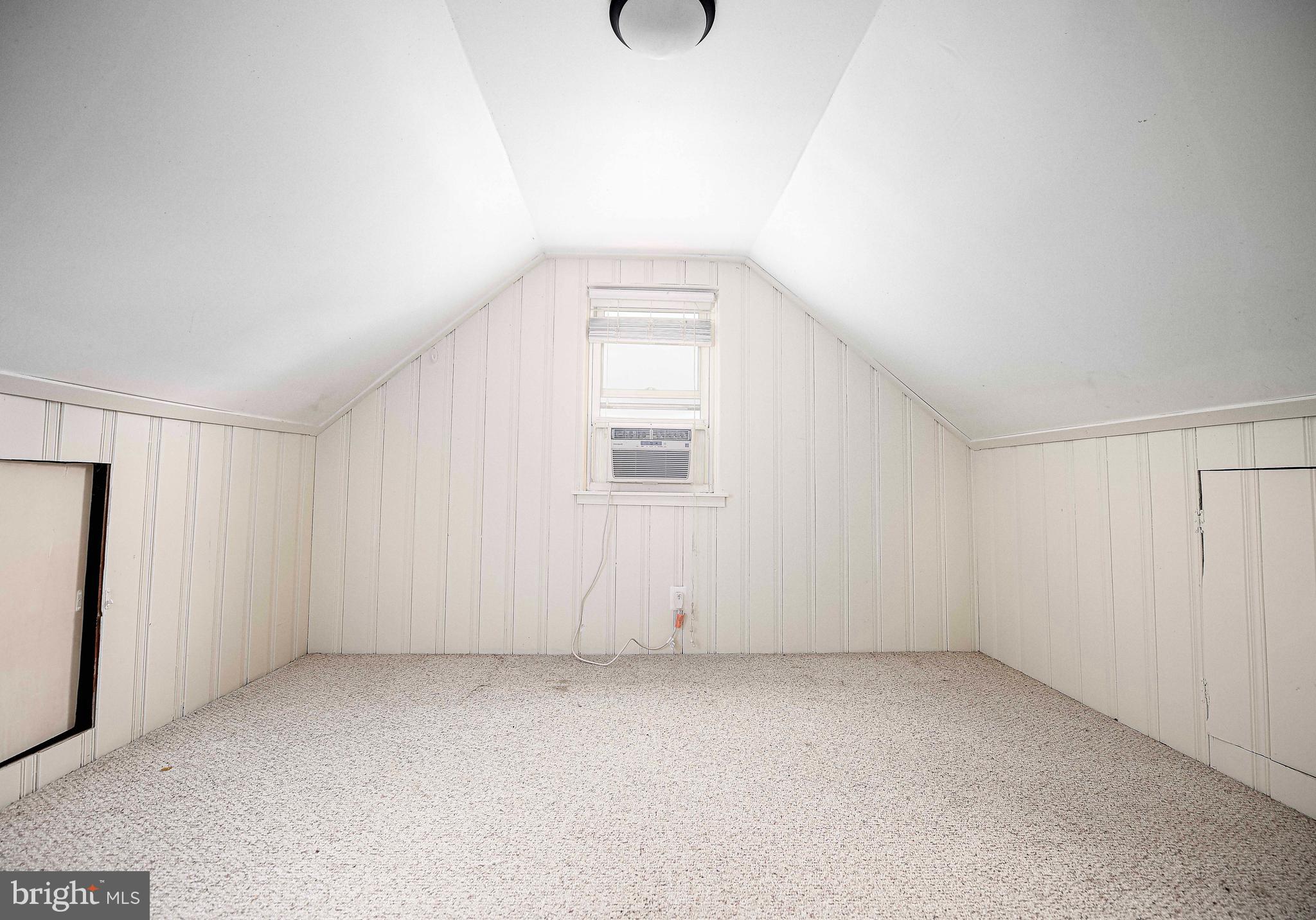 HILLENDALE PARK - Residential