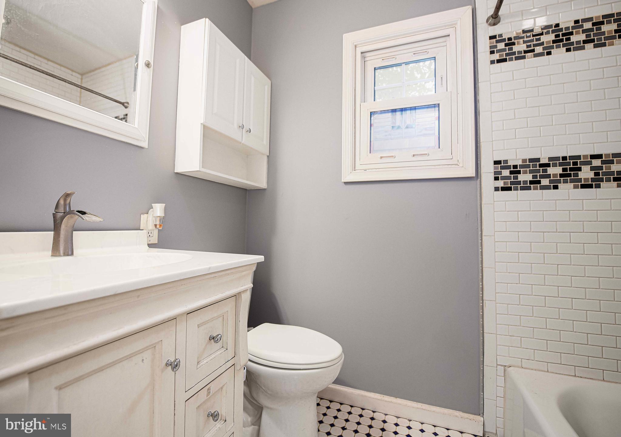 HILLENDALE PARK - Residential