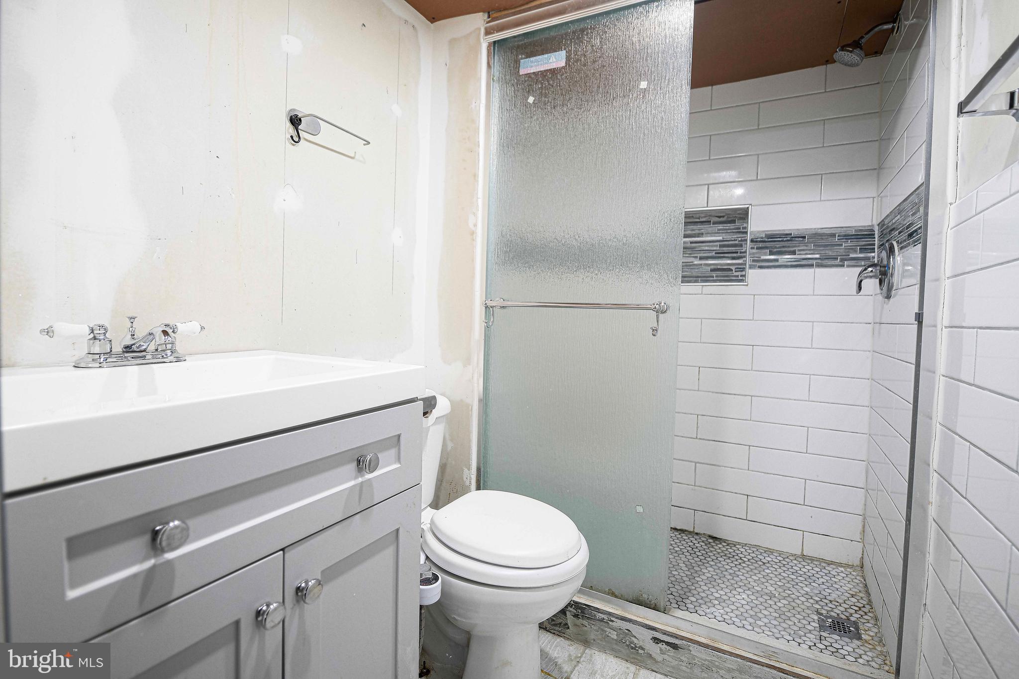 HILLENDALE PARK - Residential