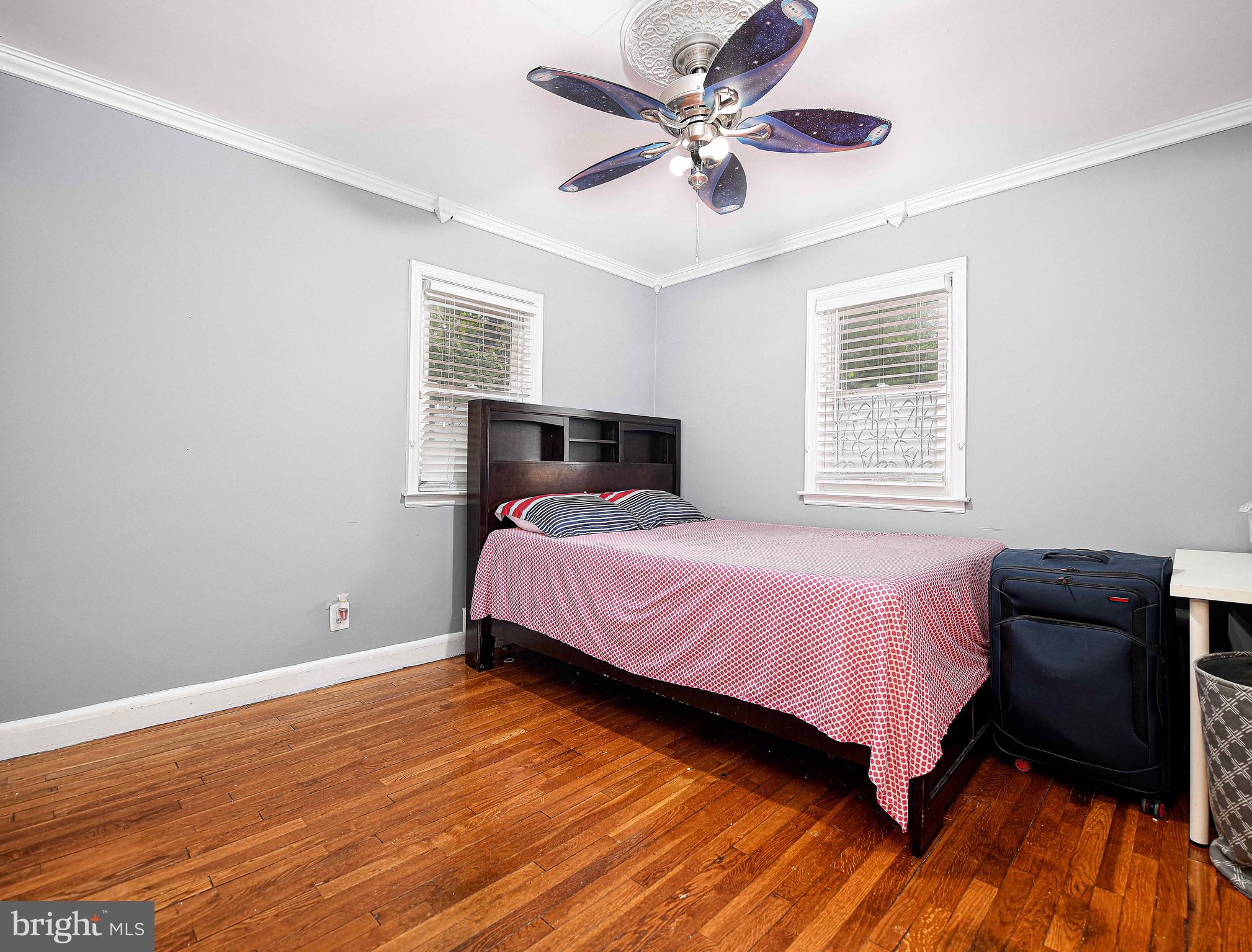 HILLENDALE PARK - Residential