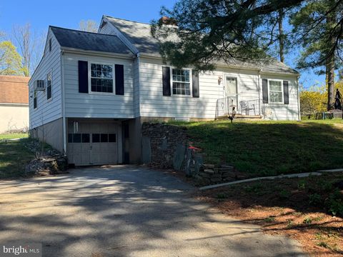 819 W MINER STREET WEST CHESTER PA 19382