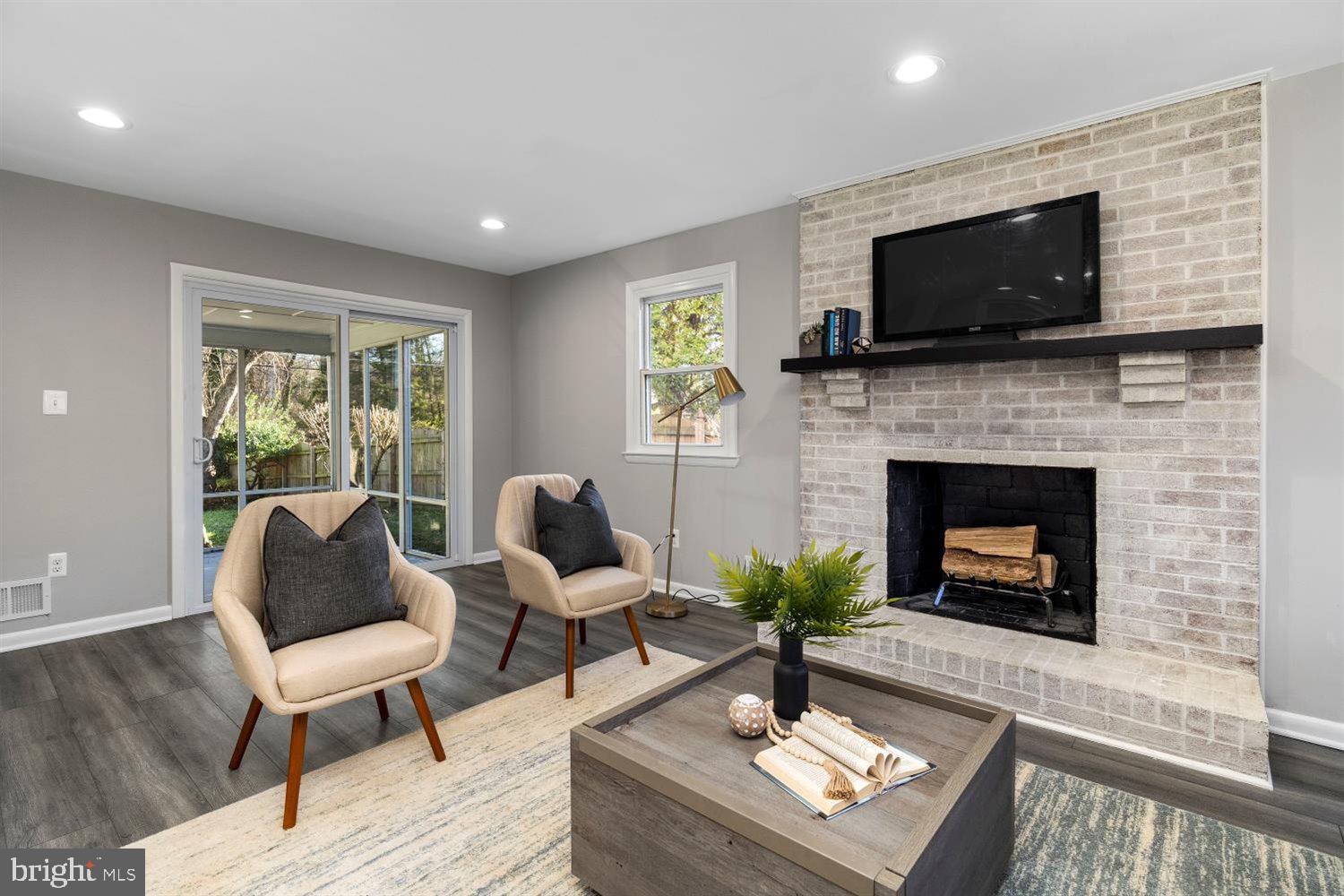 LUTHER VILLAGE - Residential