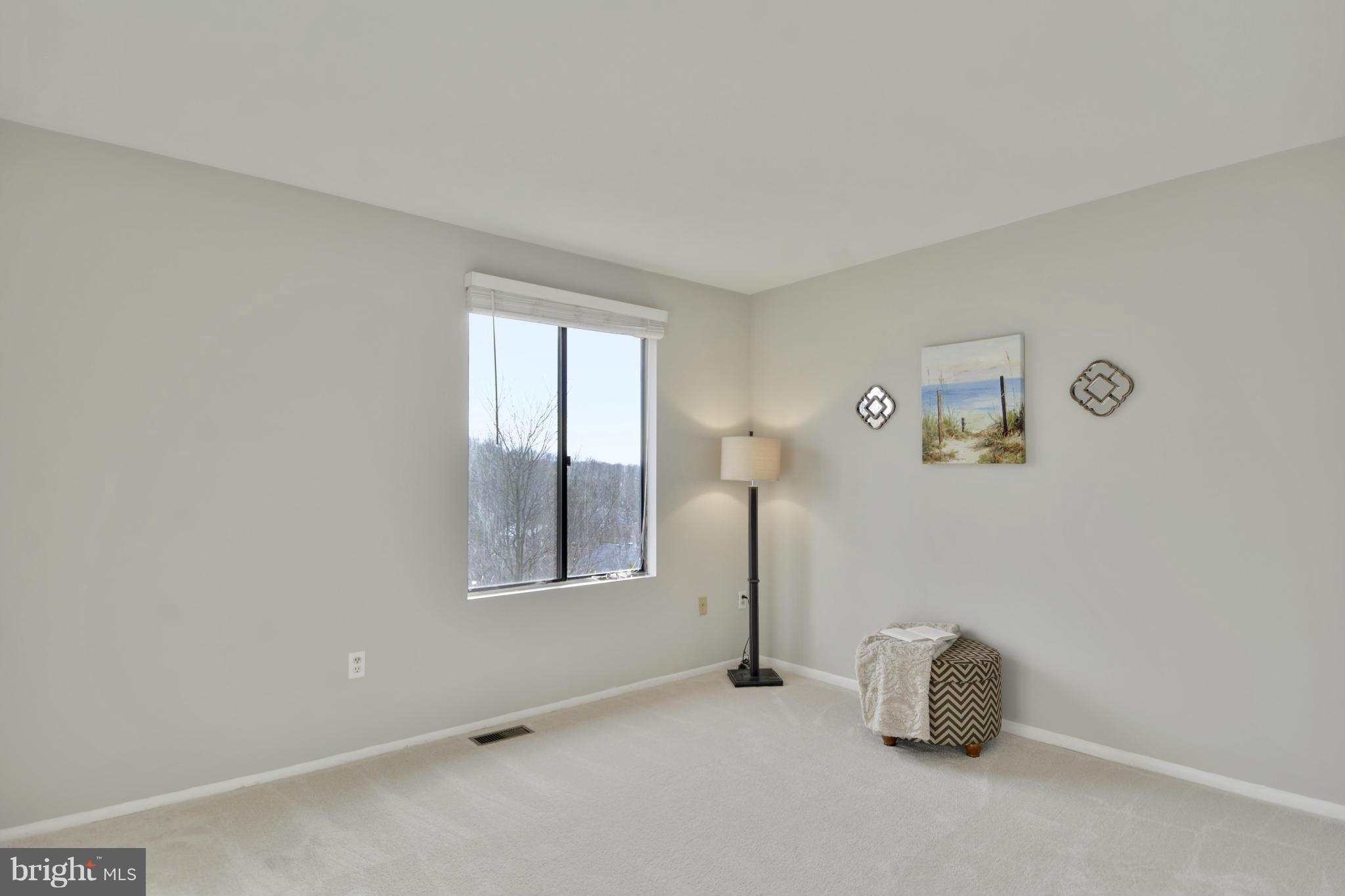 WHISPERING WOODS - Residential