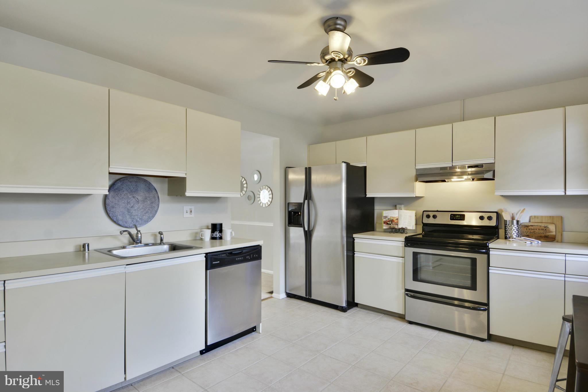 WHISPERING WOODS - Residential