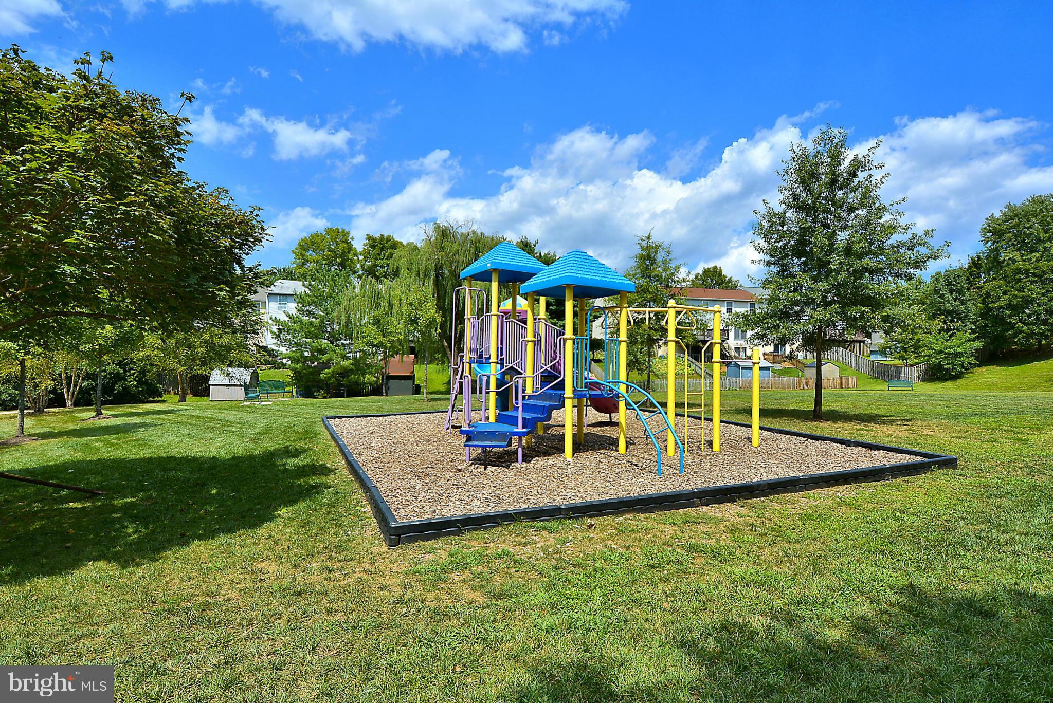 WHISPERING WOODS - Residential