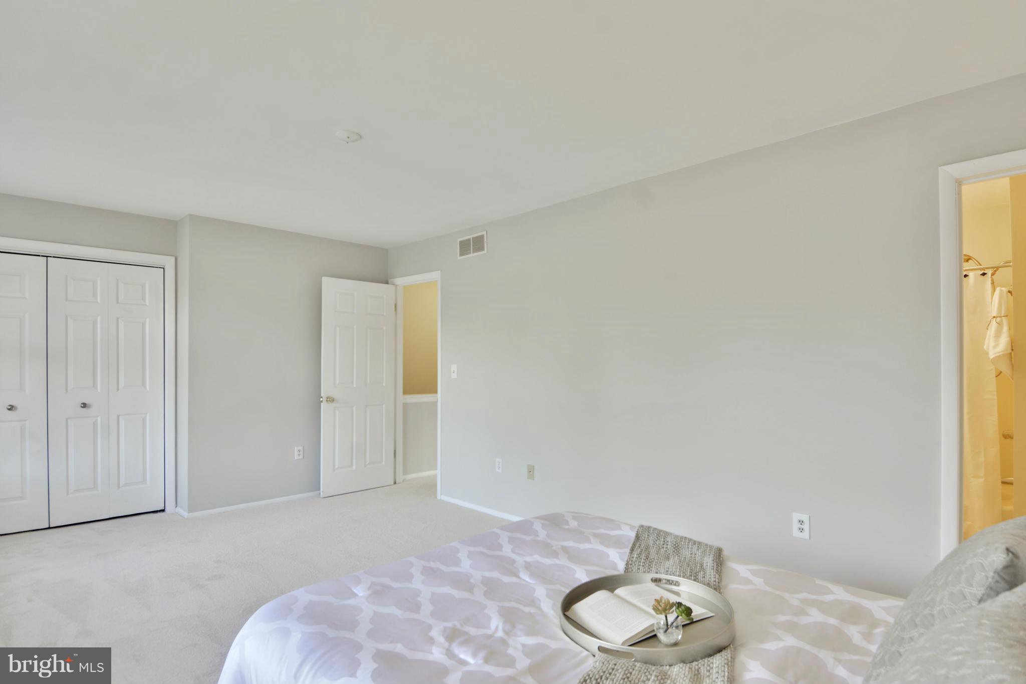 WHISPERING WOODS - Residential