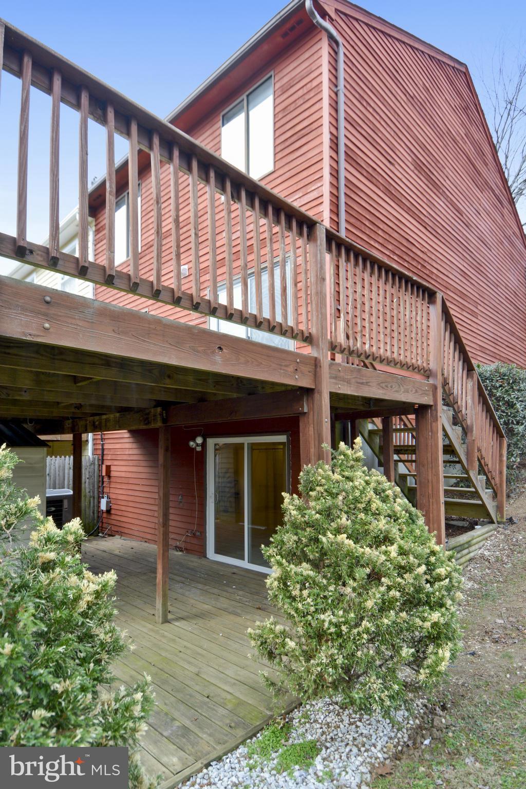 WHISPERING WOODS - Residential