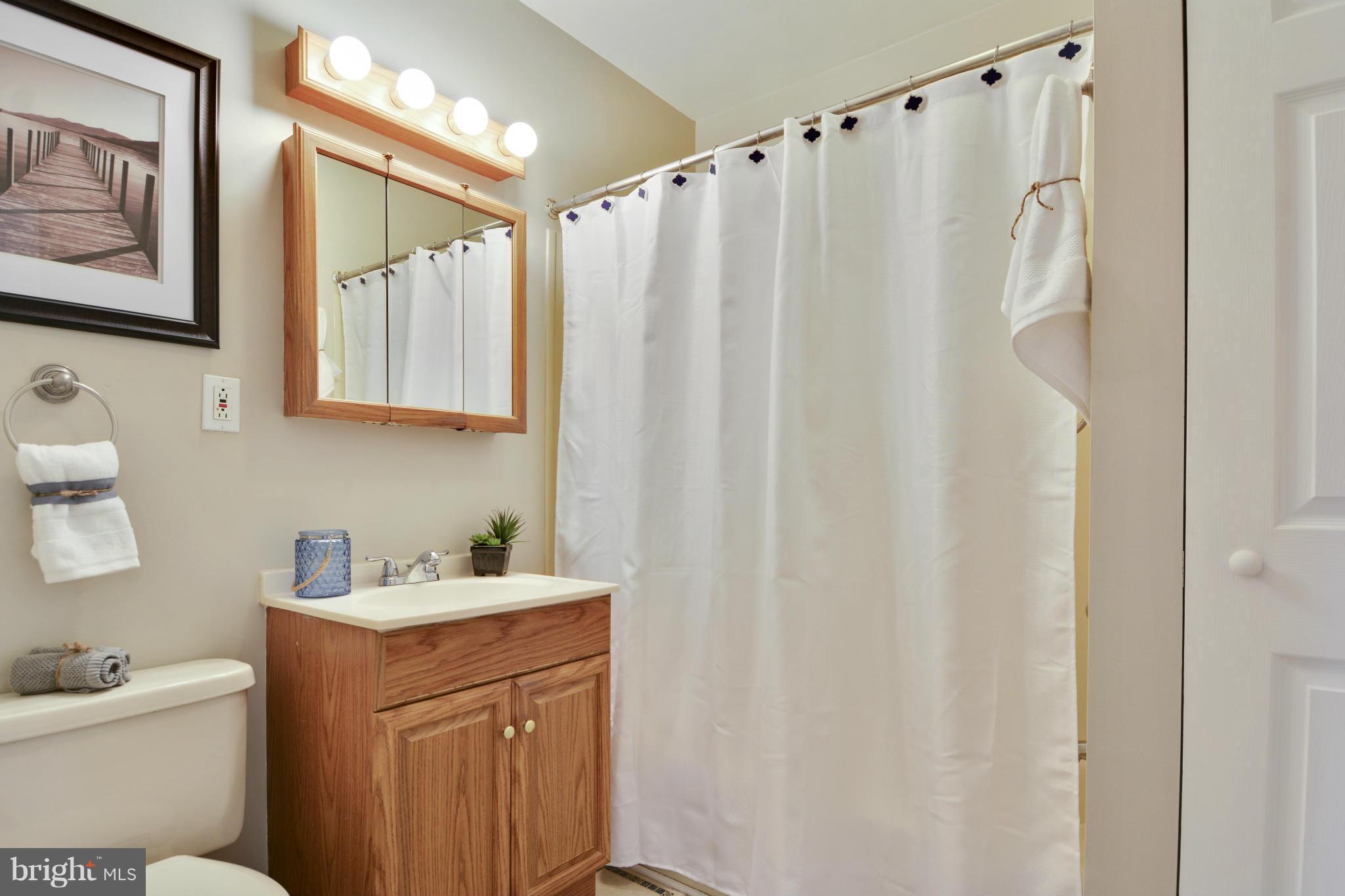 WHISPERING WOODS - Residential