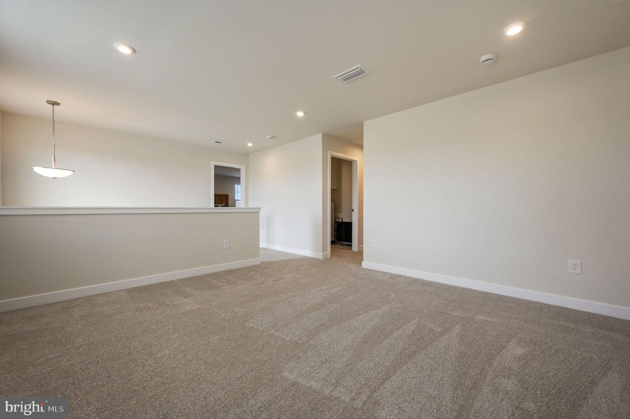 HIDDEN BROOK - Residential