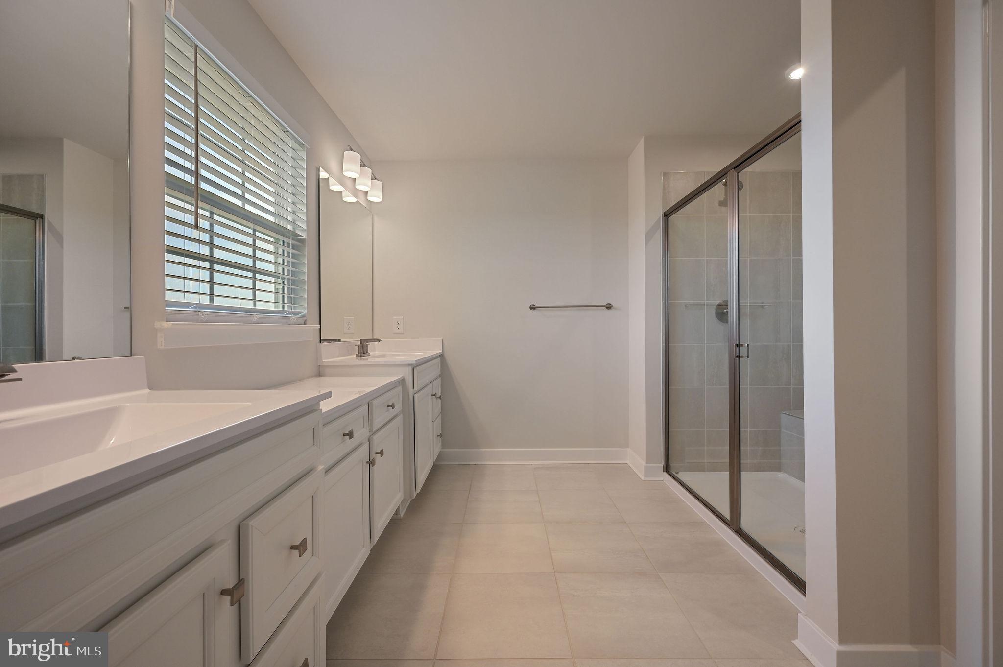 HIDDEN BROOK - Residential