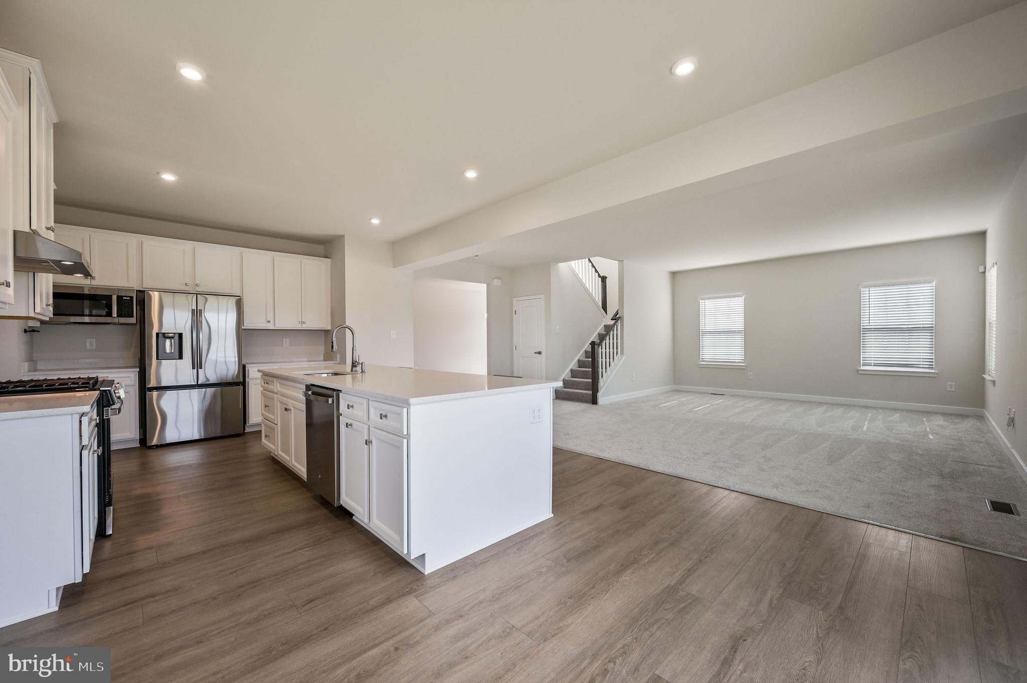 HIDDEN BROOK - Residential