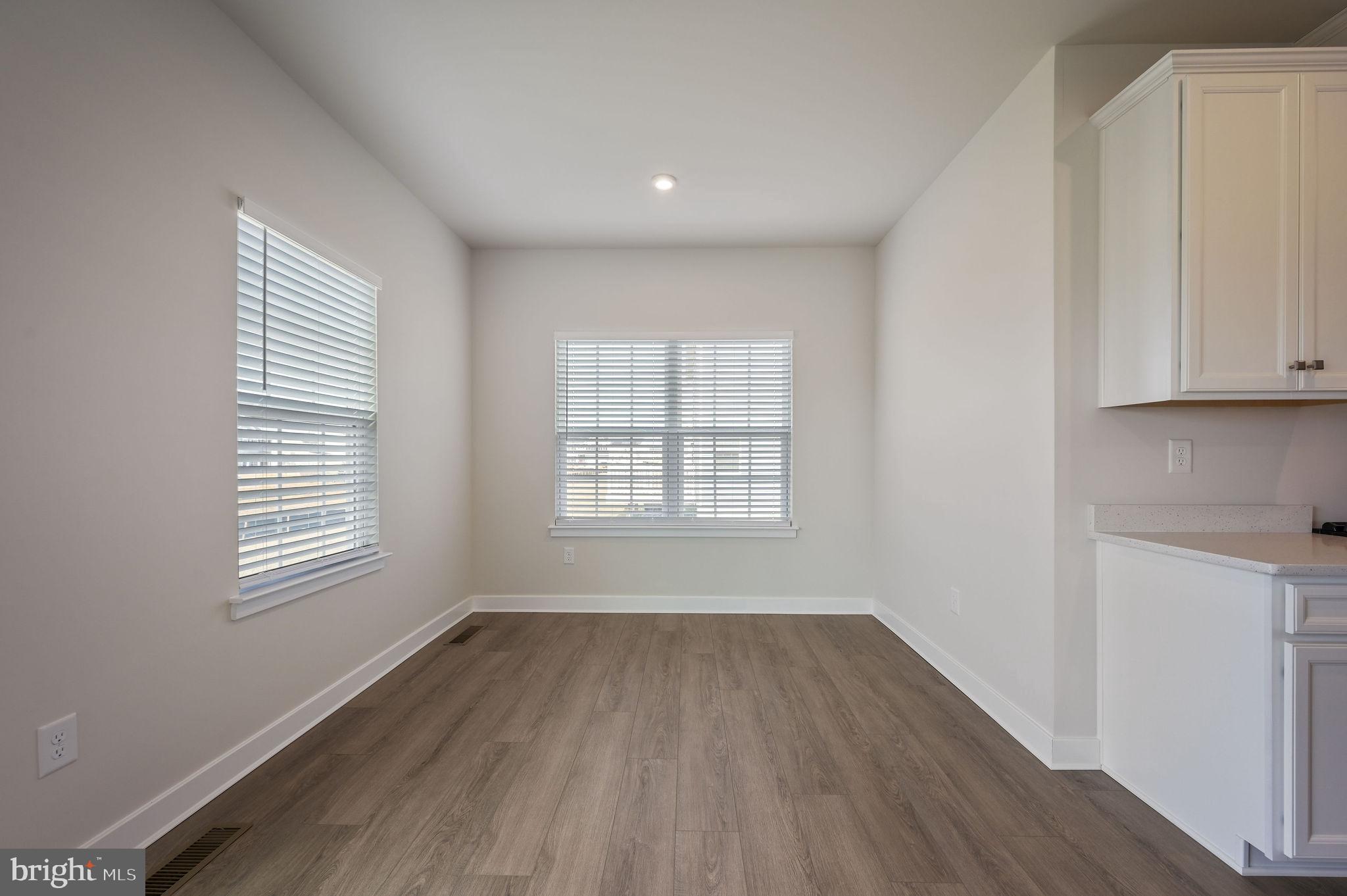 HIDDEN BROOK - Residential