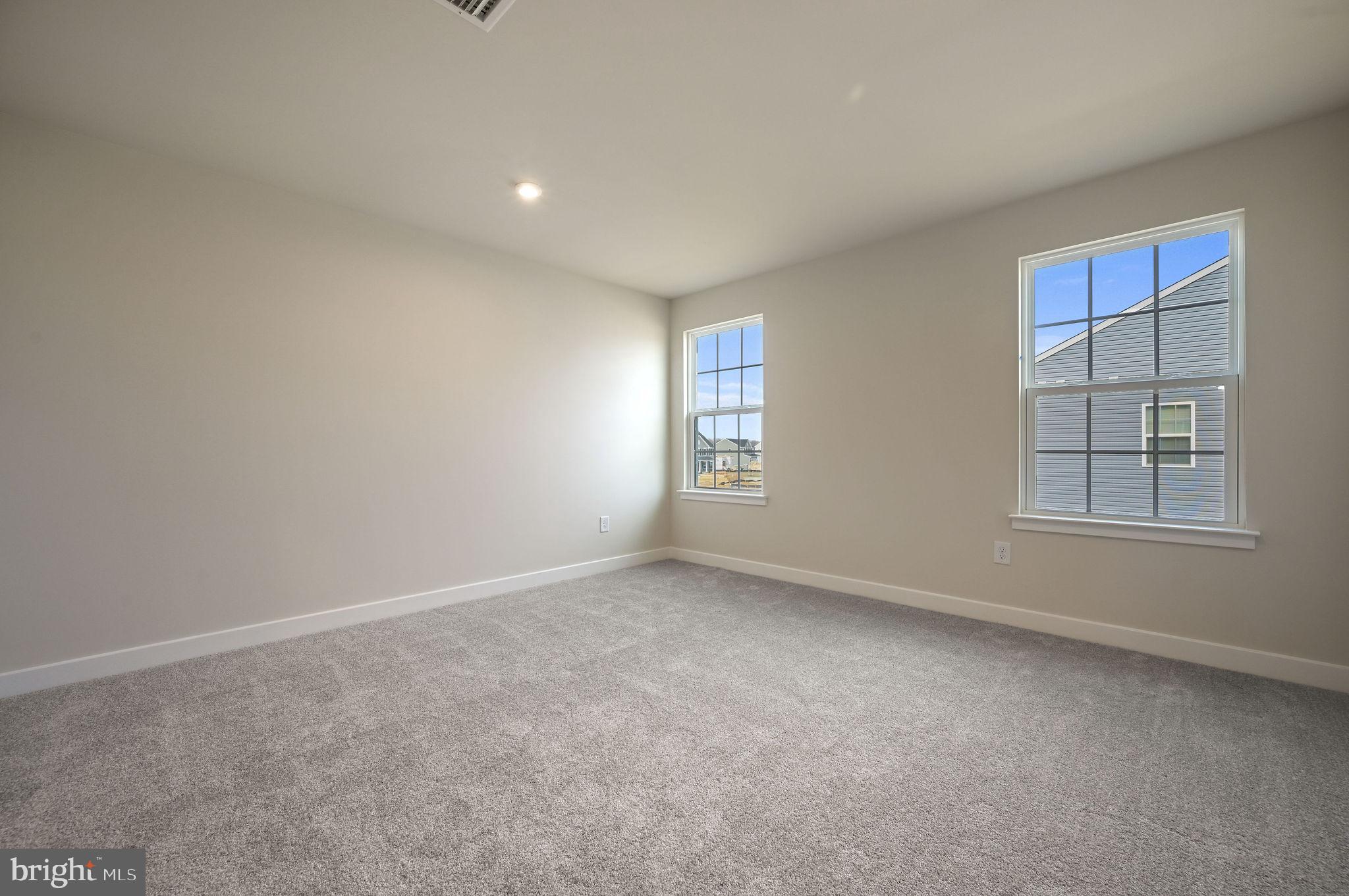 HIDDEN BROOK - Residential