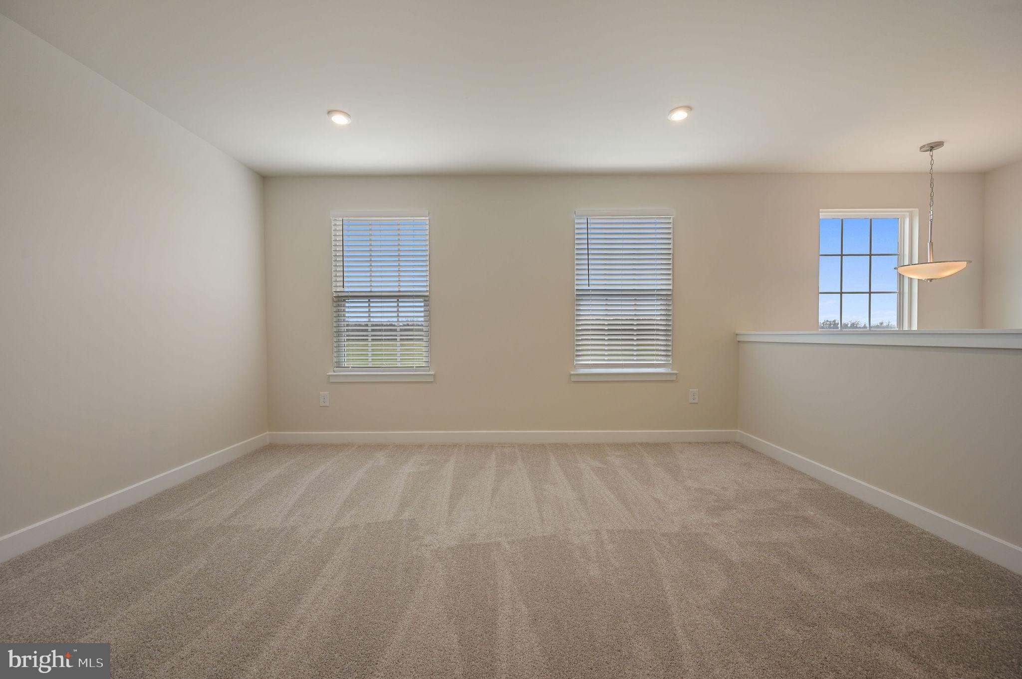 HIDDEN BROOK - Residential