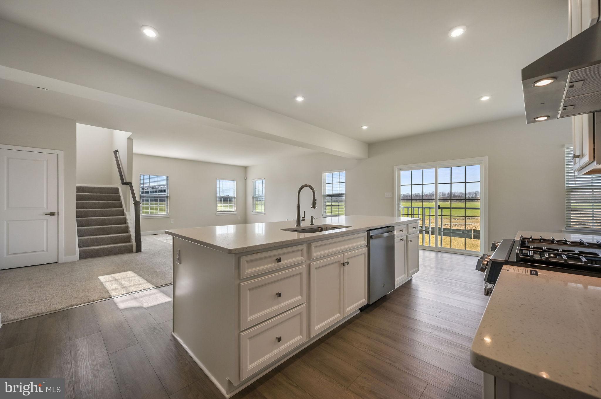 HIDDEN BROOK - Residential