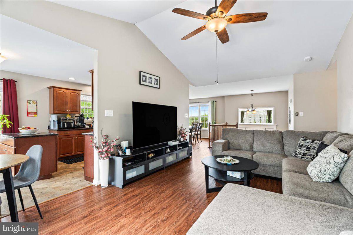NOTTINGHAM MEADOWS - Residential