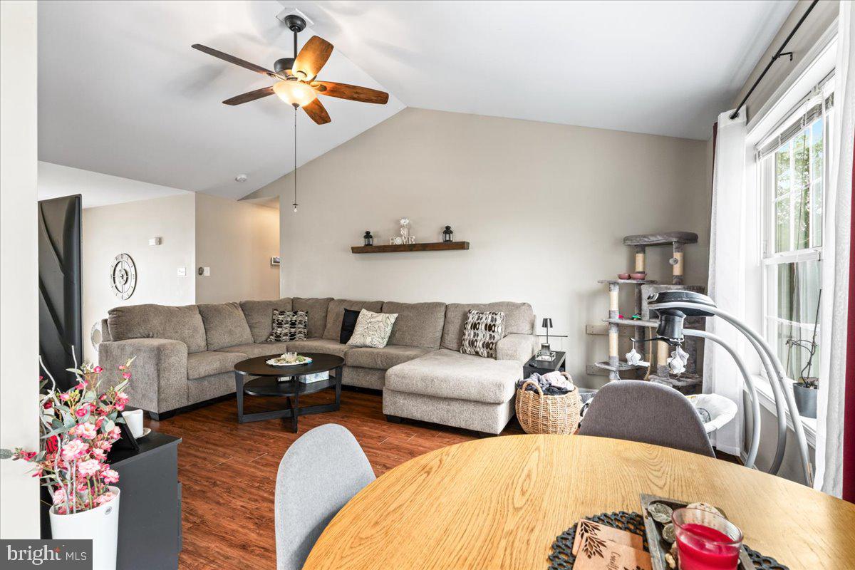 NOTTINGHAM MEADOWS - Residential