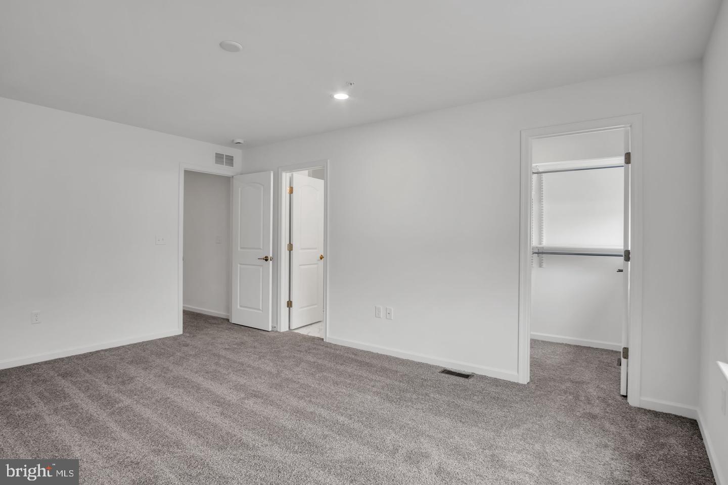 AUTUMN CHASE - Residential