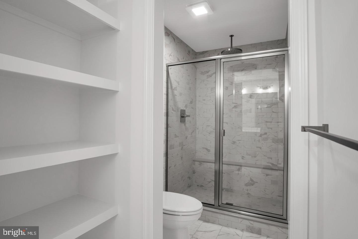 AUTUMN CHASE - Residential