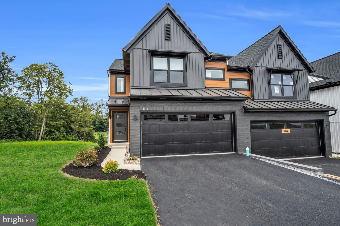 2147 S AUTUMN CHASE DRIVE