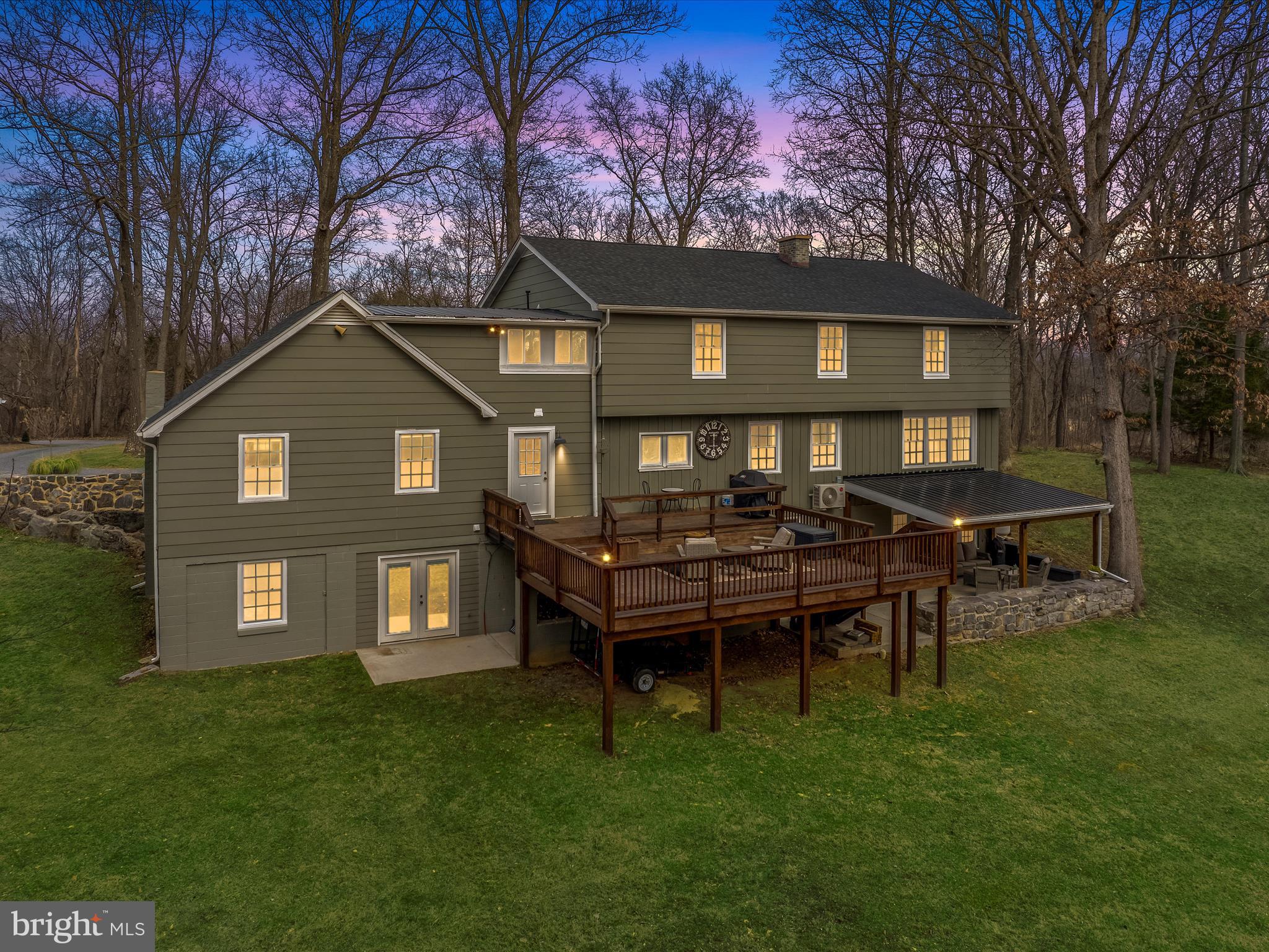 115 WINDWARD LANE