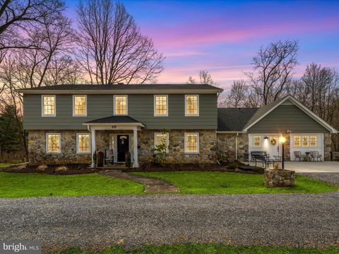 115 WINDWARD LANE SHEPHERDSTOWN WV 25443