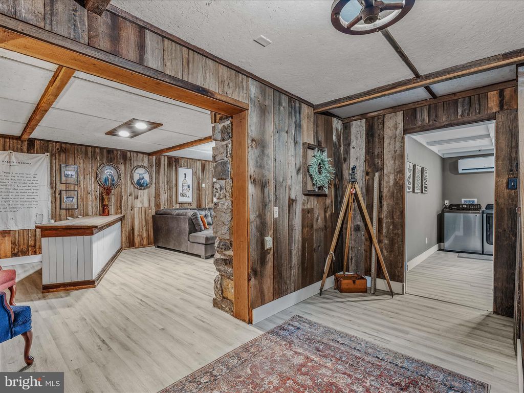 listing image 64