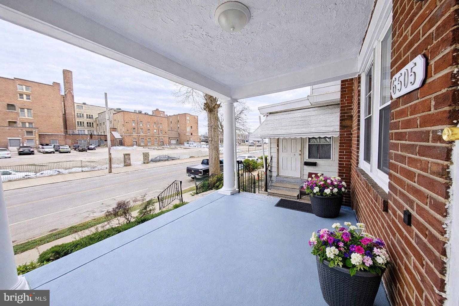 WEST OAK LANE - Residential