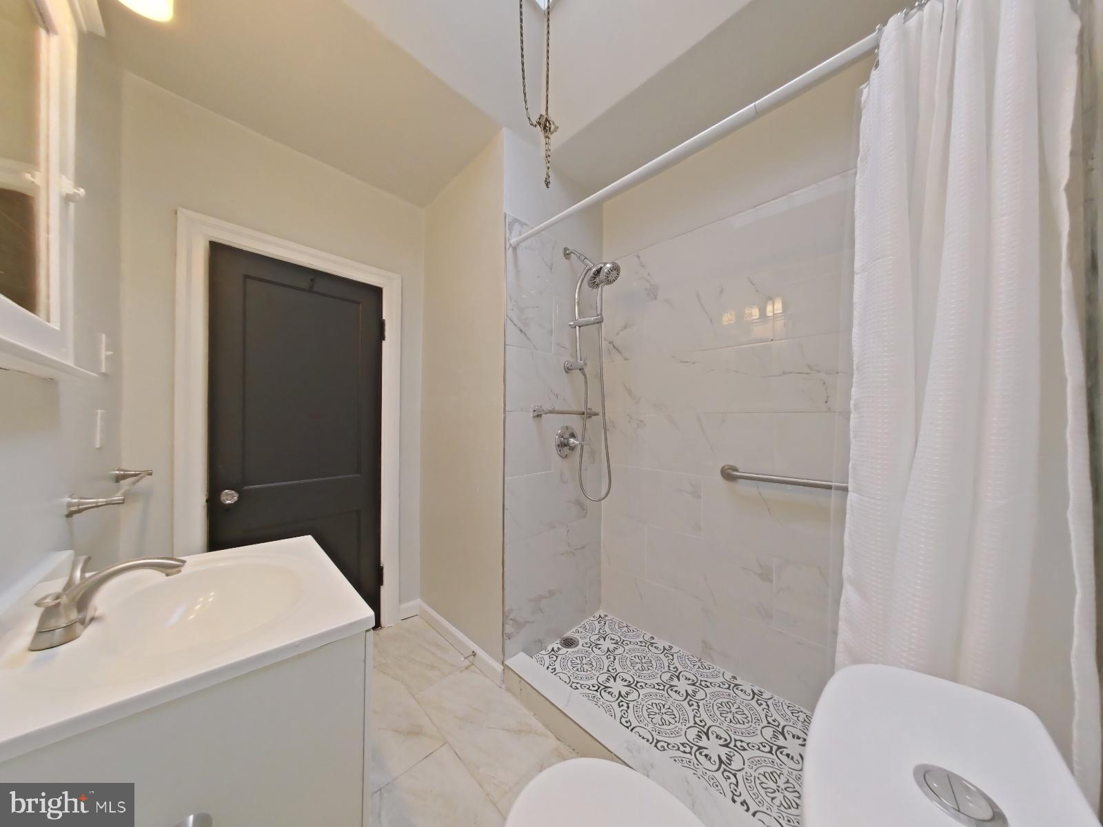 WEST OAK LANE - Residential