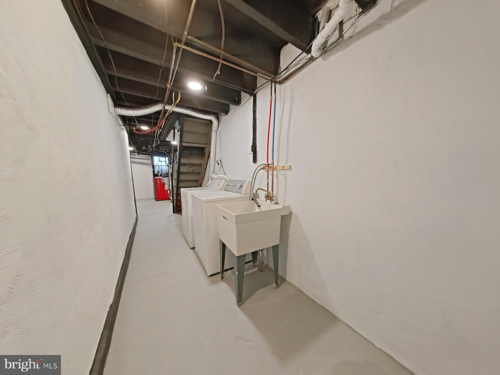 WEST OAK LANE - Residential