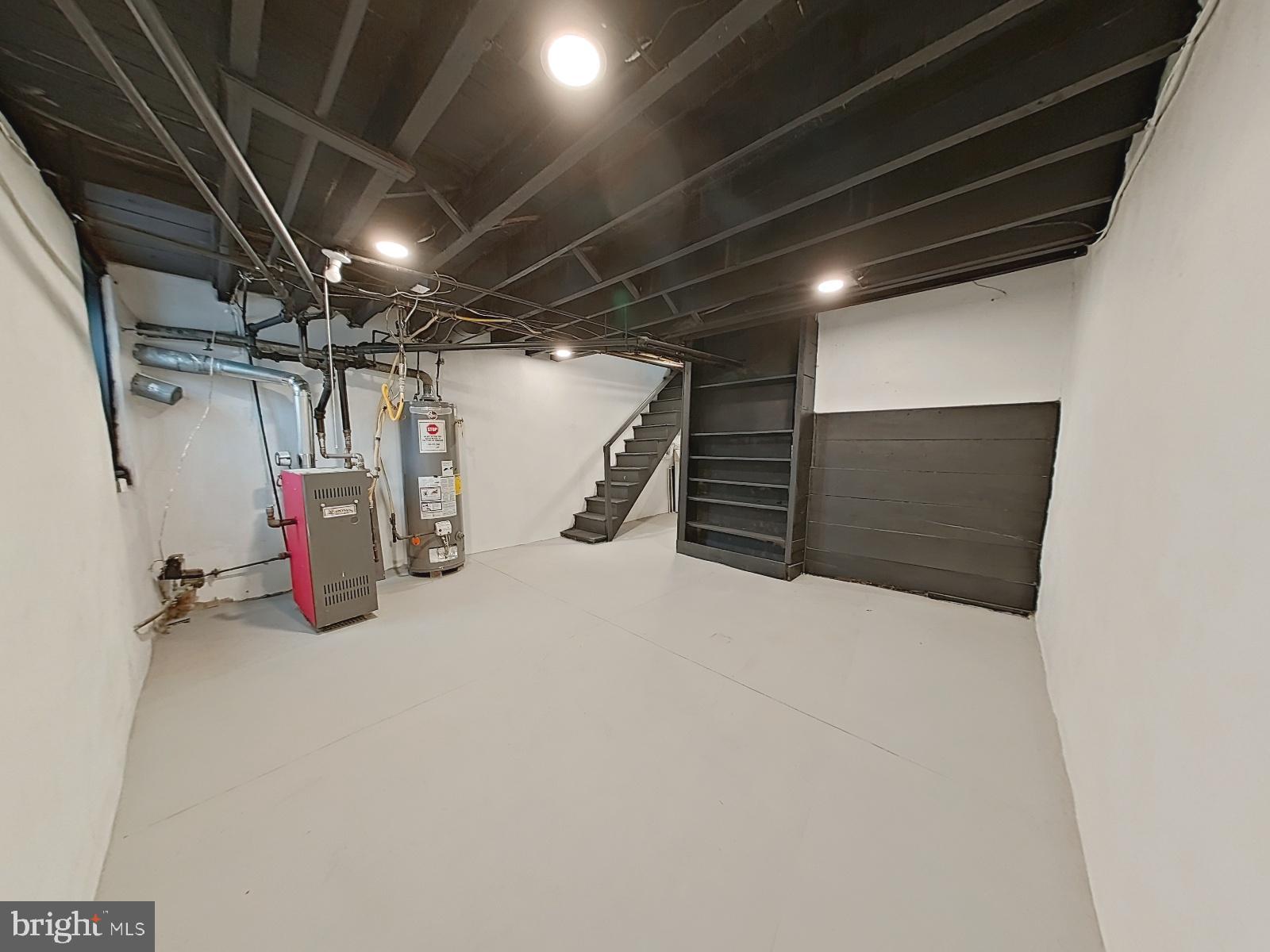 WEST OAK LANE - Residential