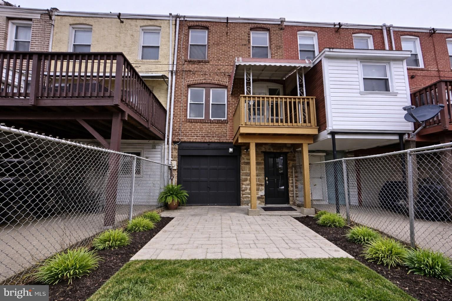 WEST OAK LANE - Residential