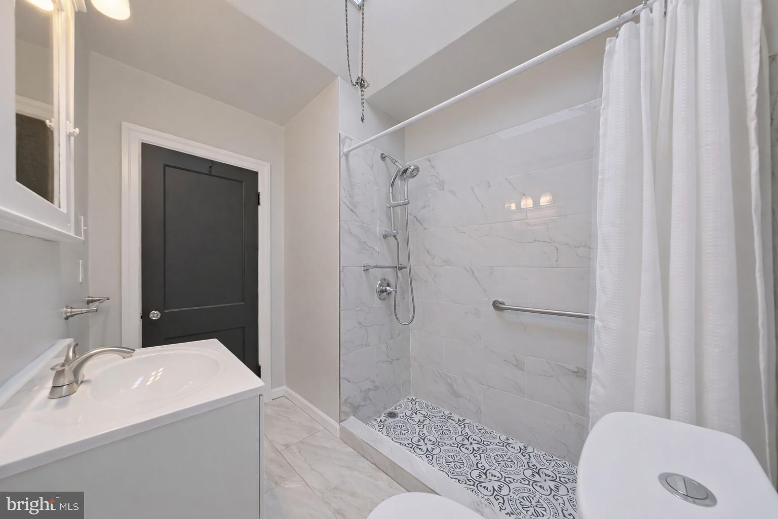 WEST OAK LANE - Residential