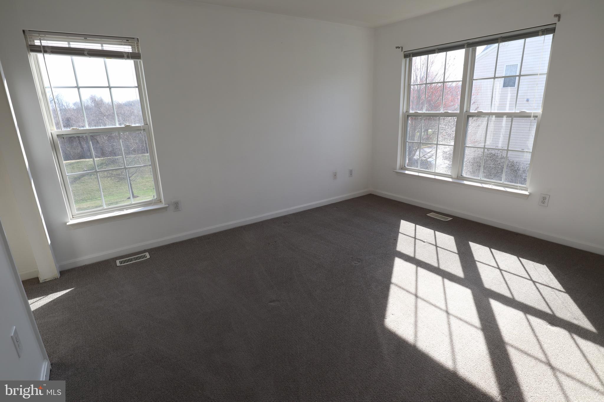 MANOR OAKS - Residential Lease