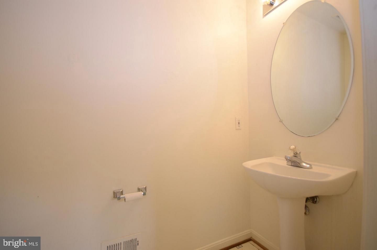 MANOR OAKS - Residential Lease