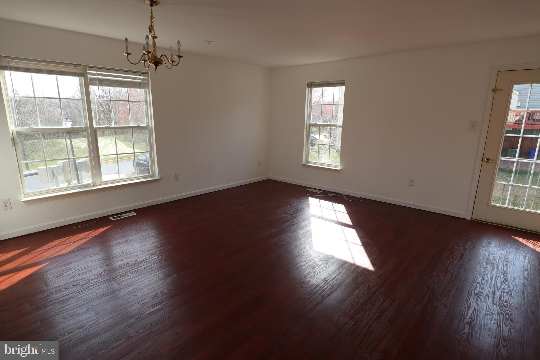 MANOR OAKS - Residential Lease