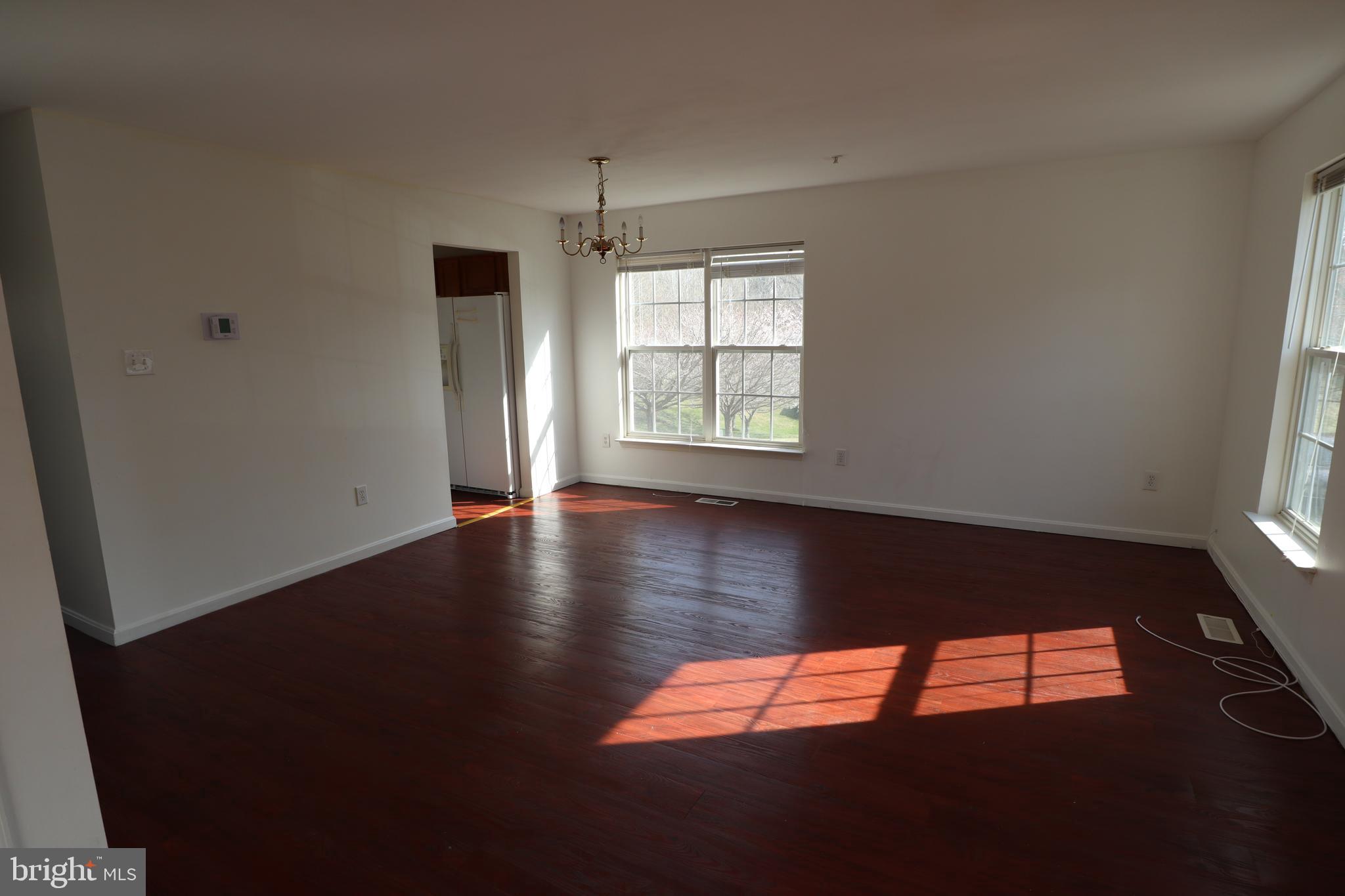 MANOR OAKS - Residential Lease