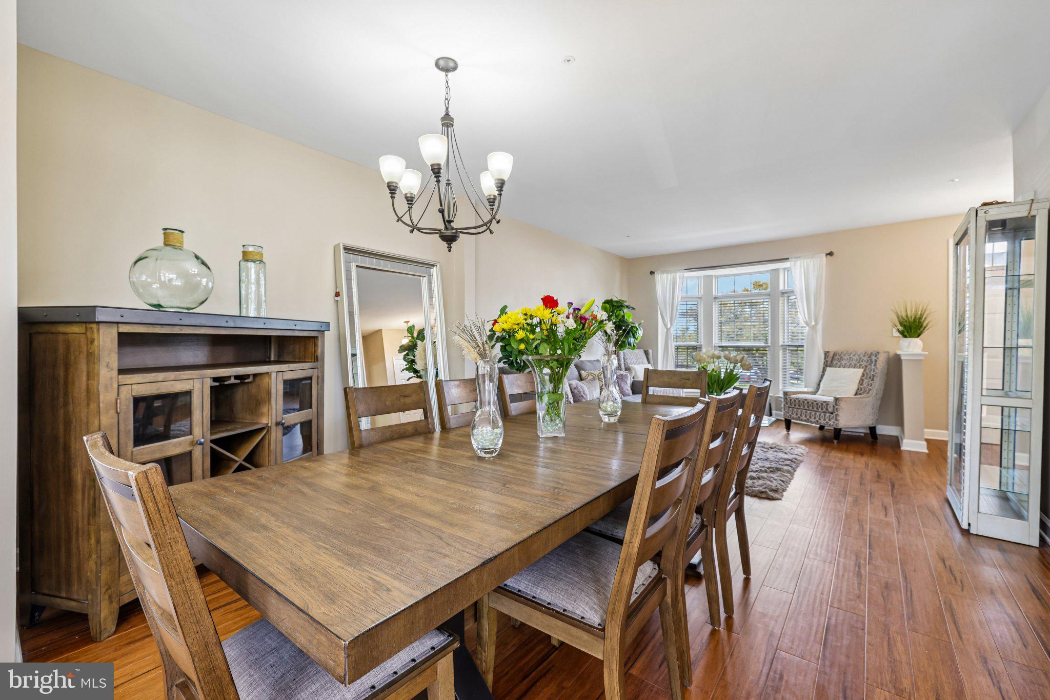 437 AMELANCHIER COURT