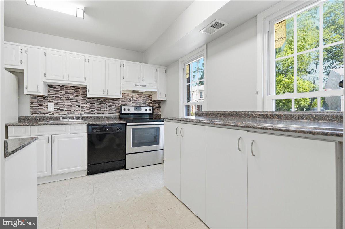 KEENE MILL WOODS - Residential
