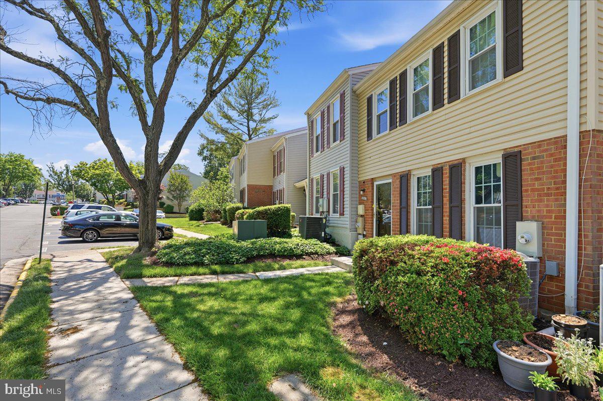 KEENE MILL WOODS - Residential