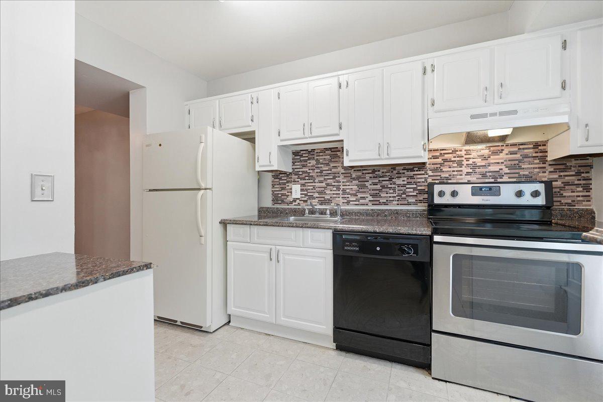 KEENE MILL WOODS - Residential