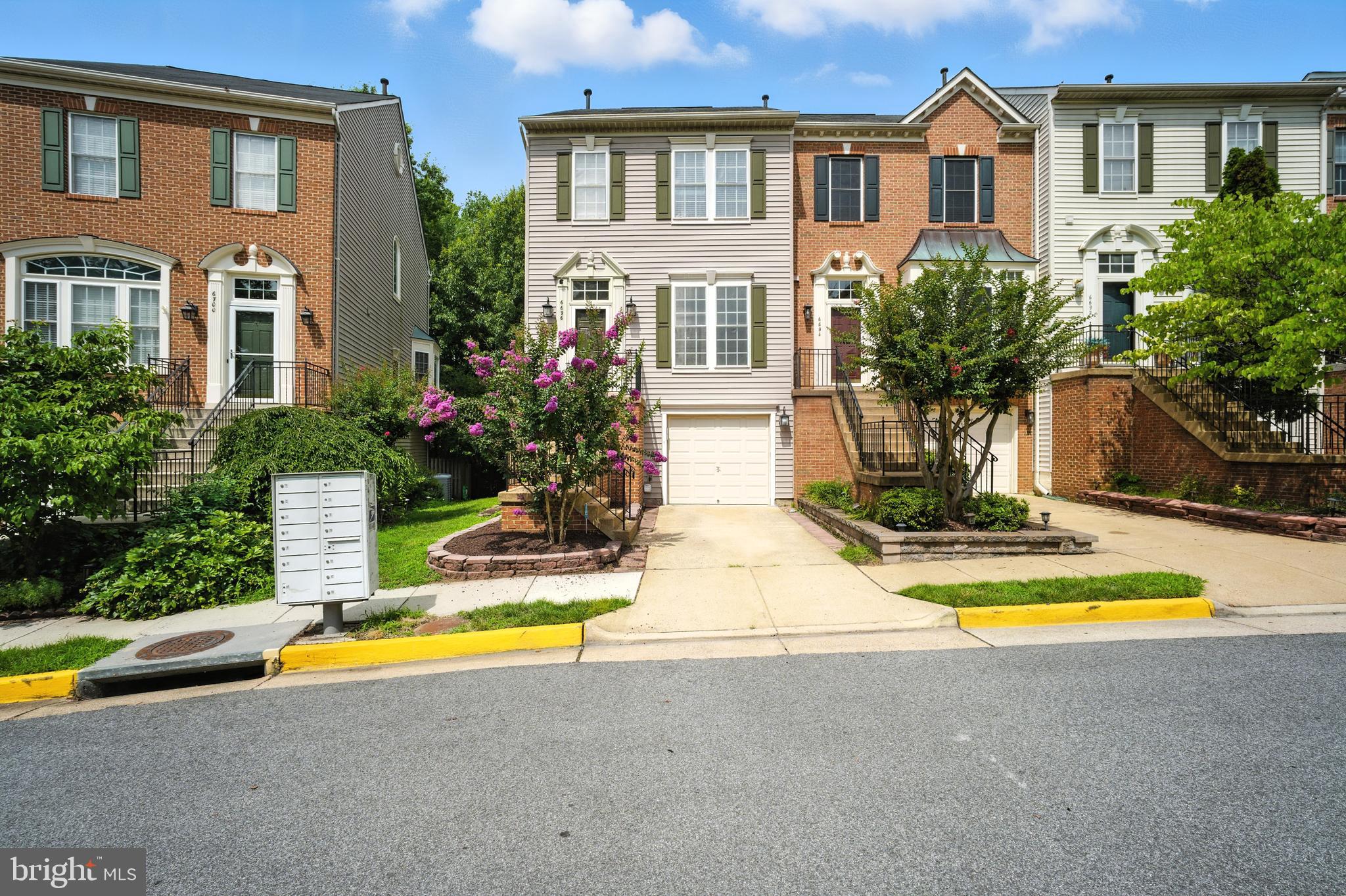 6696 DEBRA LU WAY