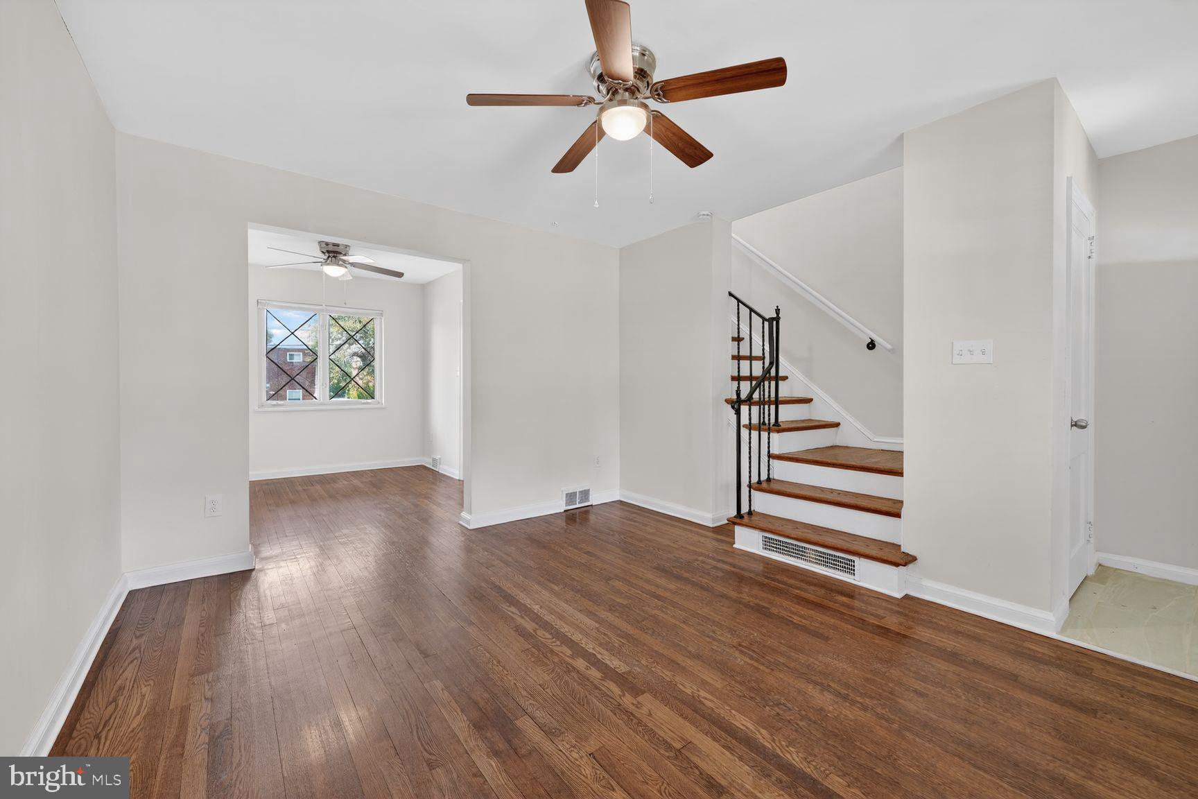 132 33RD STREET NE