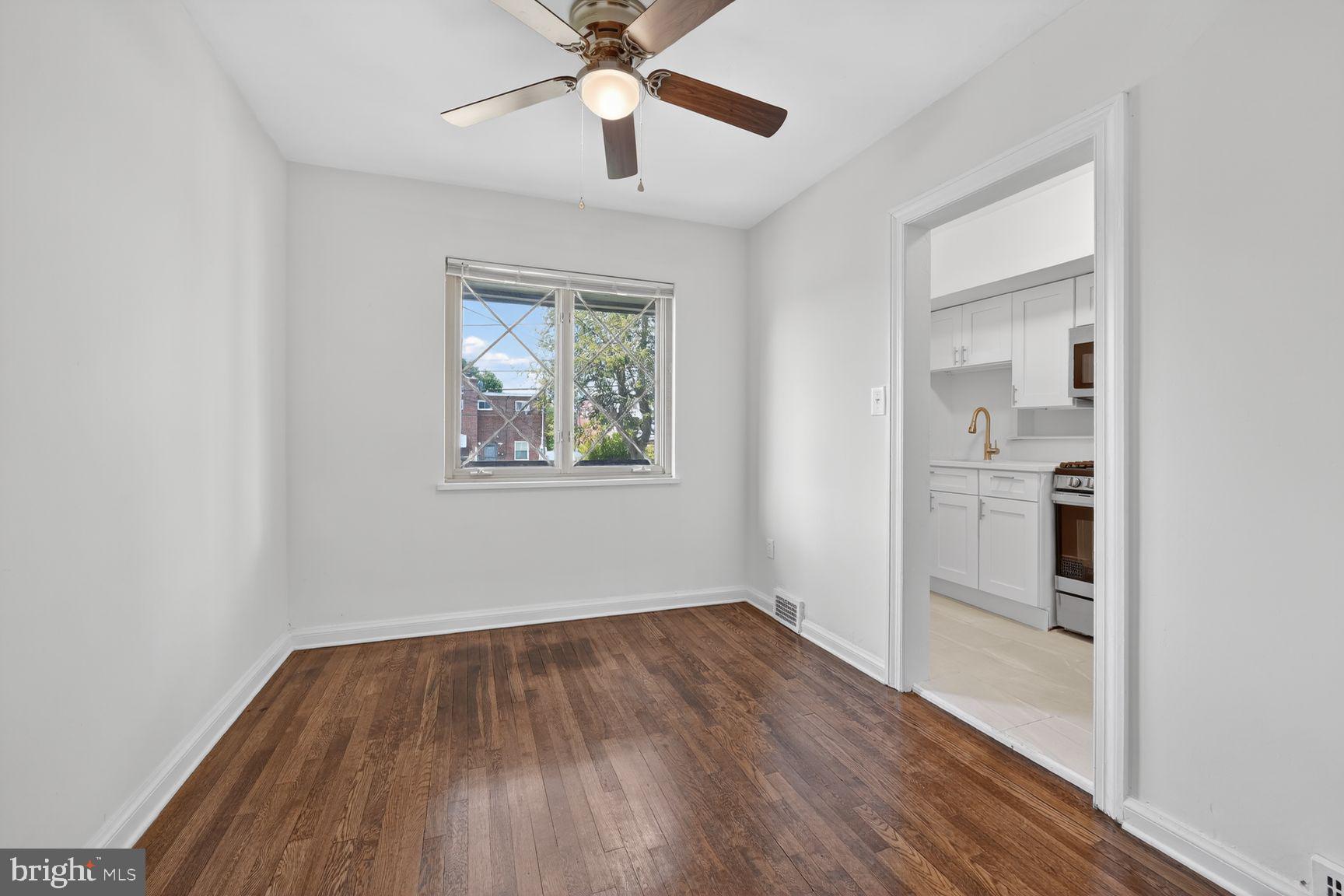 132 33RD STREET NE