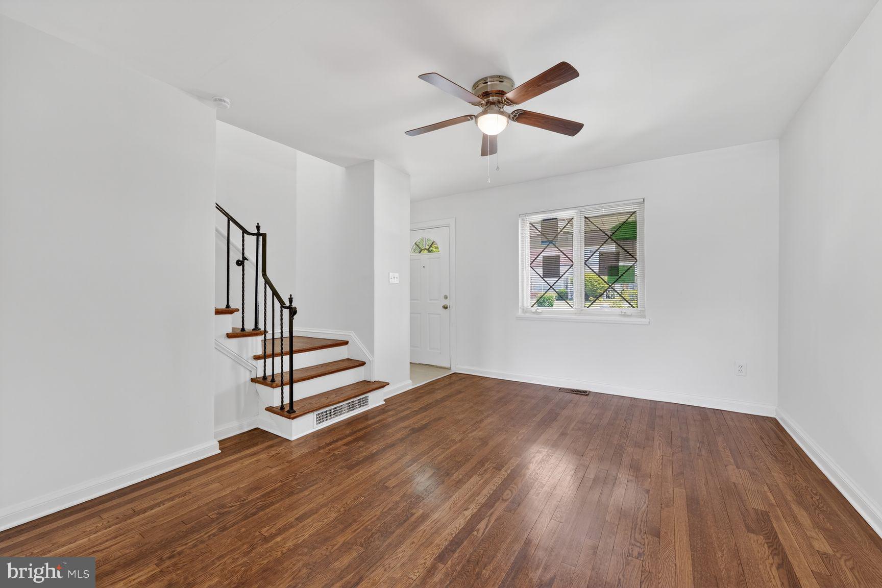 132 33RD STREET NE