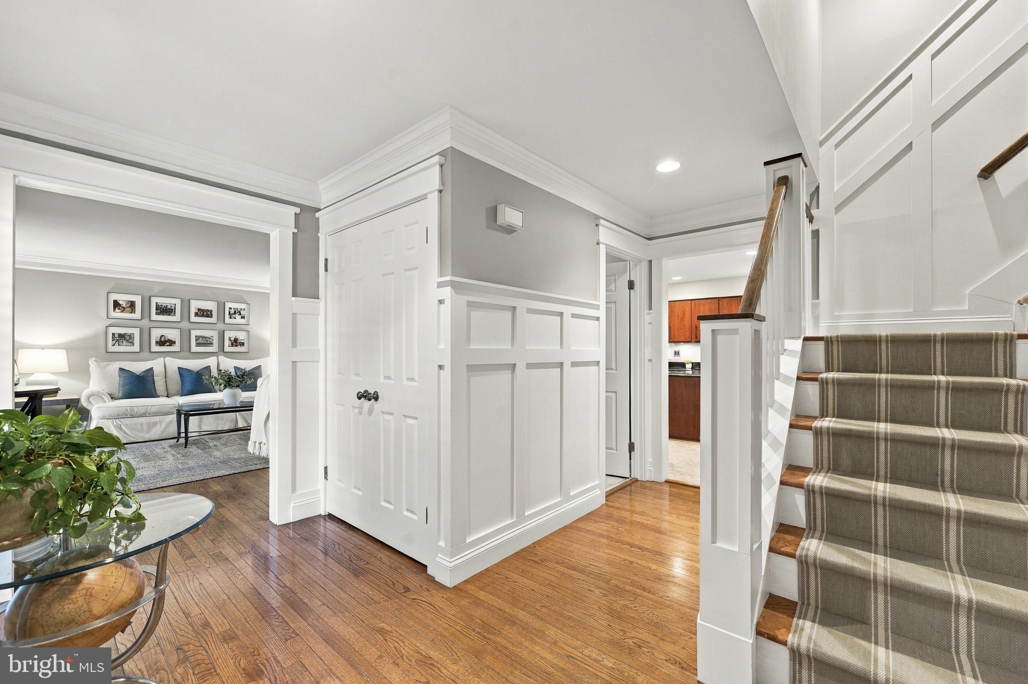 2801 AUTUMN CHASE CIRCLE