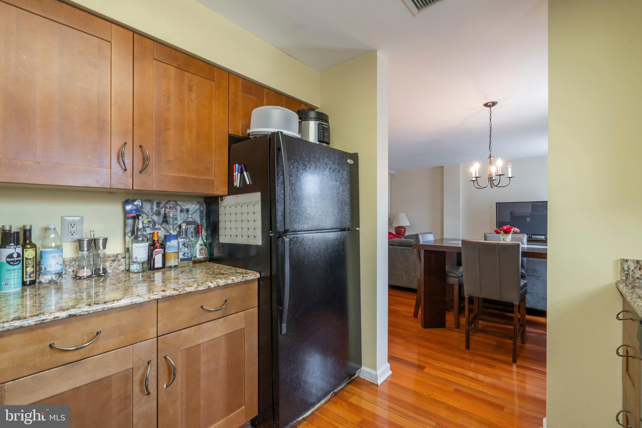 ART MUSEUM AREA - Residential Lease