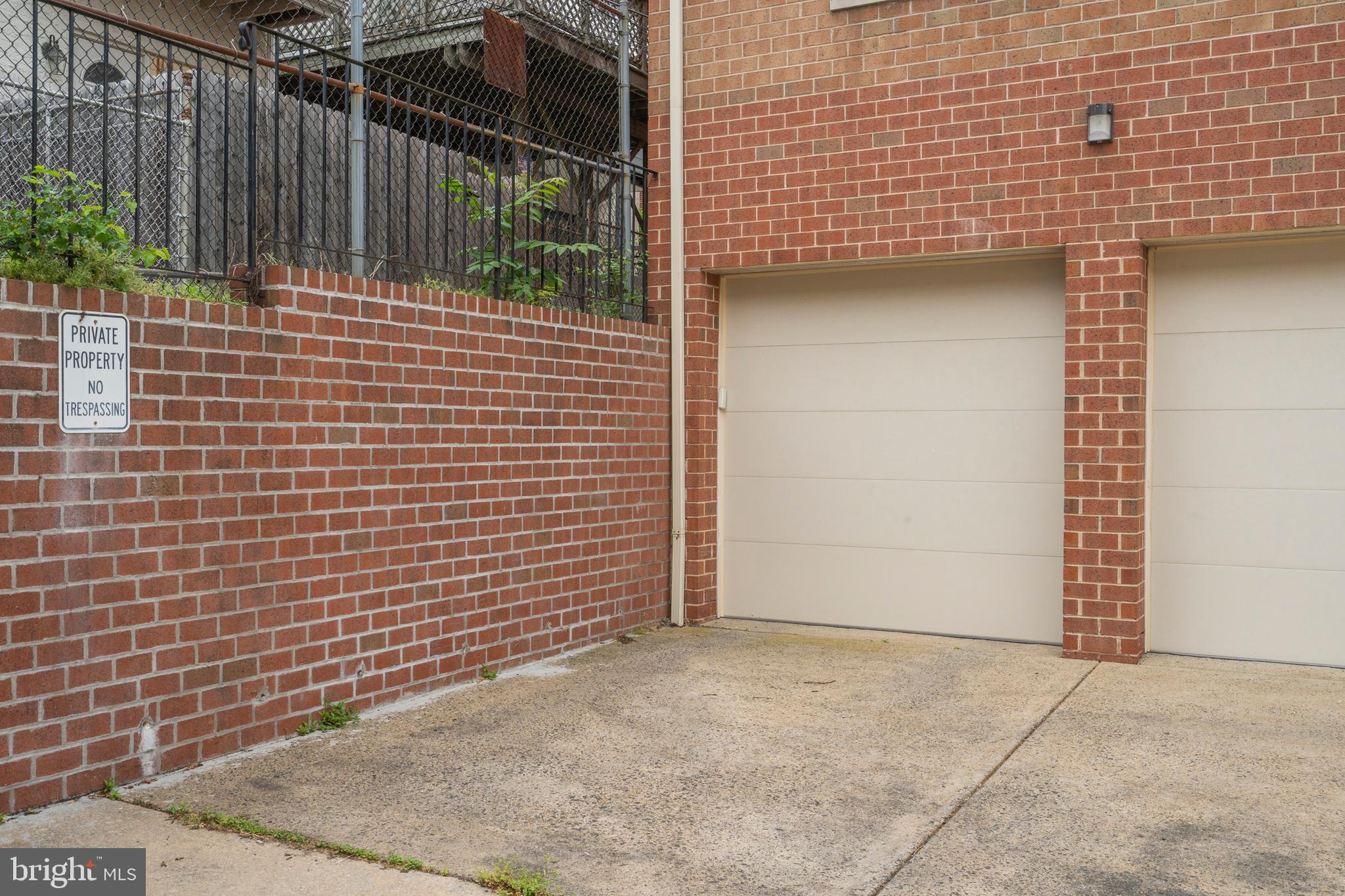 ART MUSEUM AREA - Residential Lease