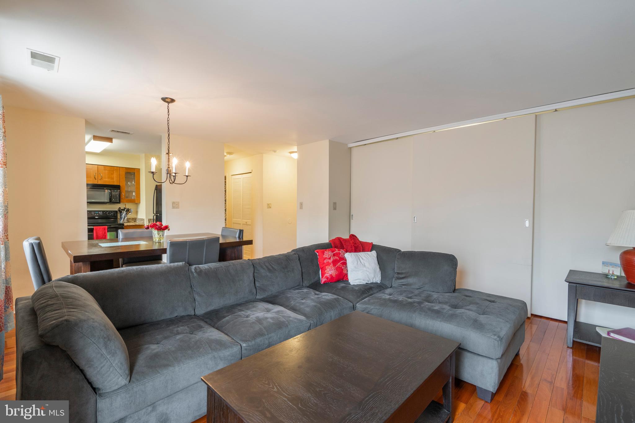 ART MUSEUM AREA - Residential Lease