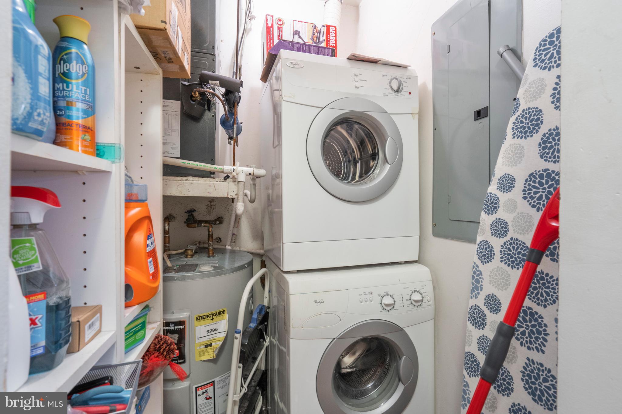 ART MUSEUM AREA - Residential Lease